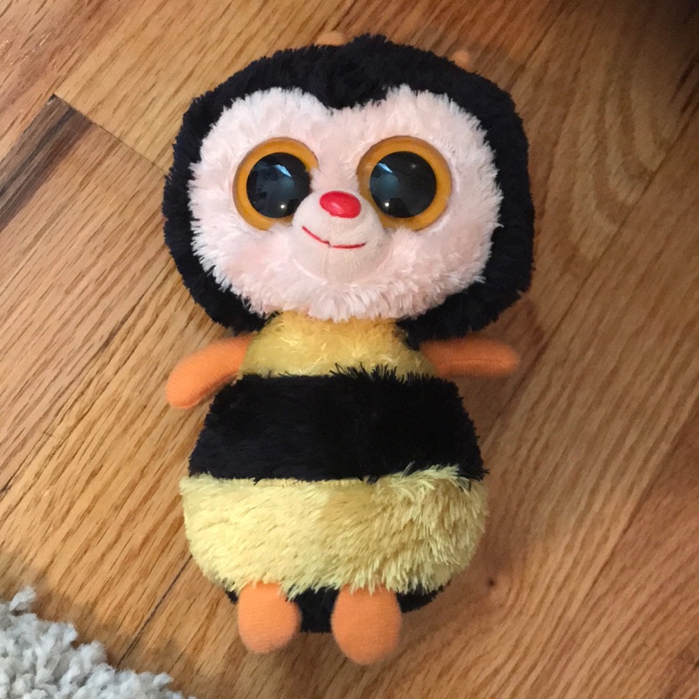 Bee beanie boo